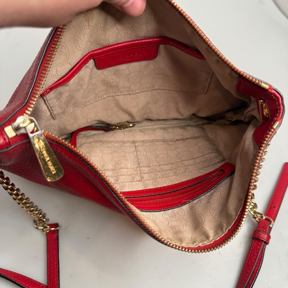 Michael Kors Jet Set Red Pebbled Leather Crossbody Bag AV-1503 Gold Chain Strap - Picture 8 of 16